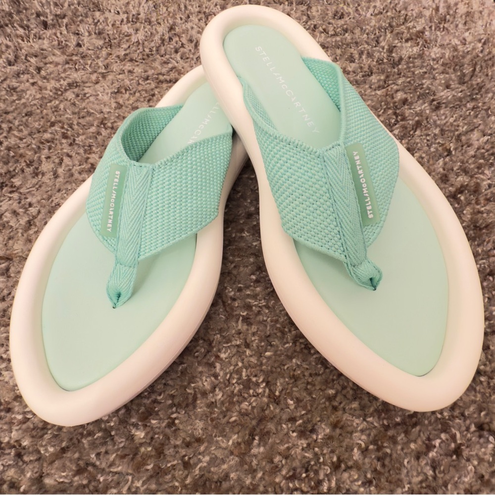 Stella McCartney Women's Light Green Sandals • Air Slide Flip flops